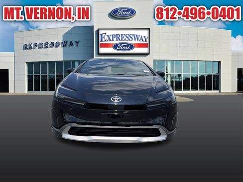 Used 2024 Toyota Prius Prime FWD image 3