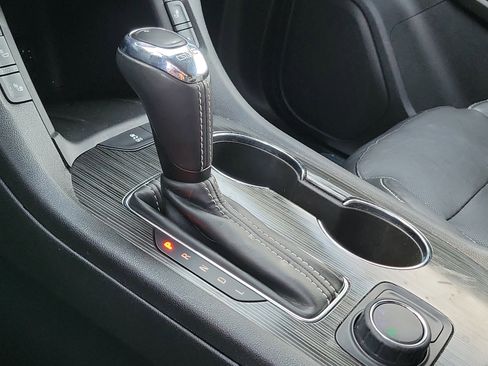 Used 2018 GMC Acadia SLT image 34