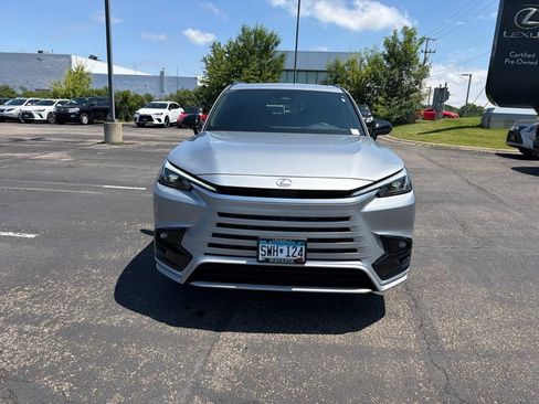 Used 2025 Lexus TX 500h AWD image 9