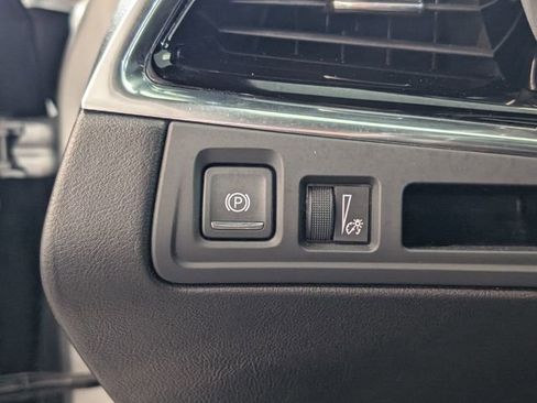 Used 2020 Cadillac XT6 Premium Luxury image 24