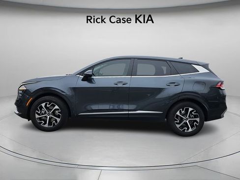 Used 2024 Kia Sportage EX image 3