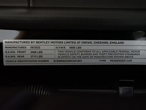 Used 2022 Bentley Flying Spur Plug-In Hybrid AWD/4WD image 38