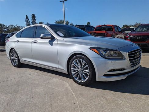 Used 2015 Hyundai Genesis 3.8 w/ Option Group 04 image 2