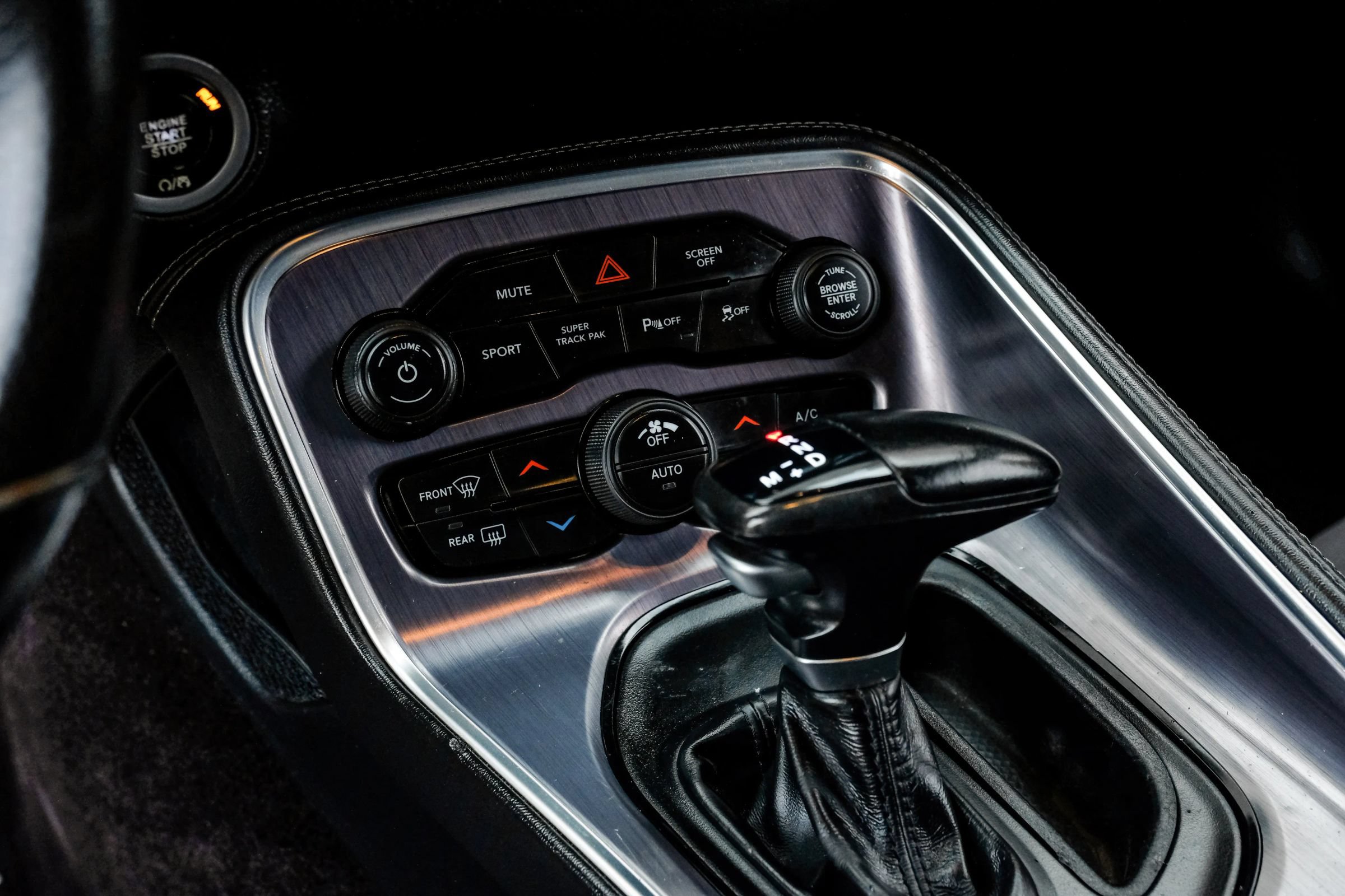 Used 2018 Dodge Challenger R/T Scat Pack w/ Dynamics Package RWD image 30
