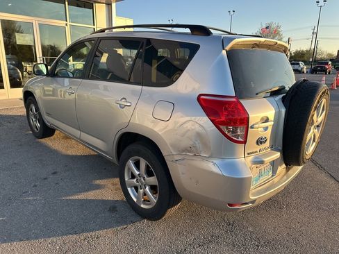 Used 2007 Toyota RAV4 Limited AWD/4WD image 4