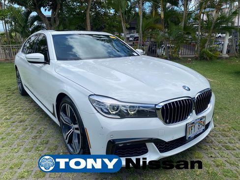 Used 2018 BMW 740i RWD image 1