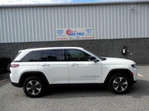 Used 2024 Jeep Grand Cherokee Limited 4xe AWD/4WD image 9