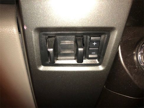 Used 2022 Ford F250 XLT w/ Black Appearance Package image 23