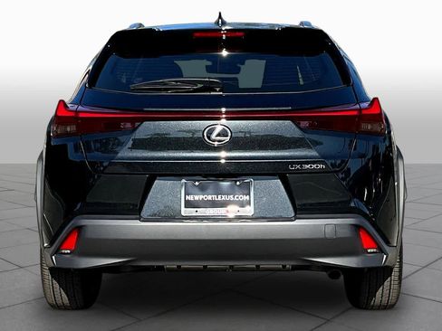 New 2026 Lexus UX 300h FWD image 4