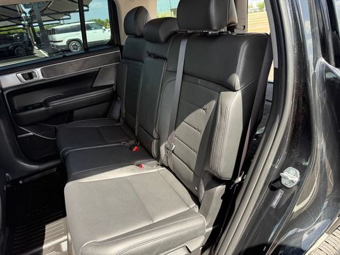 Certified 2024 Hyundai Santa Fe Limited FWD image 21