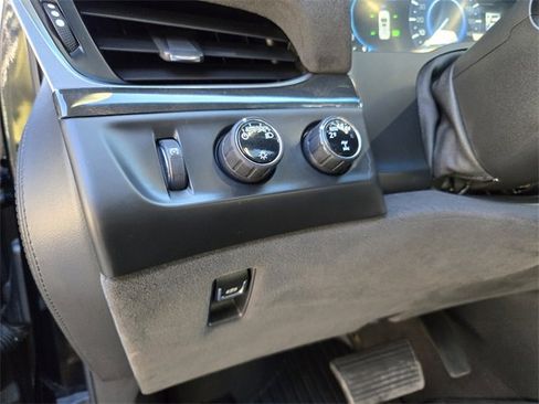 Used 2020 Cadillac Escalade ESV Platinum image 22