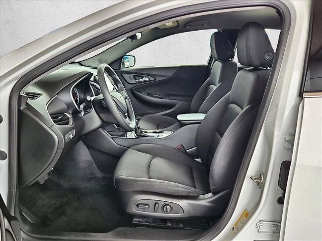 Certified 2025 Chevrolet Malibu LT FWD image 15