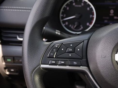 Certified 2025 Nissan Sentra SV FWD image 11