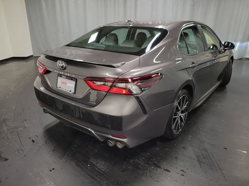Used 2023 Toyota Camry SE image 8