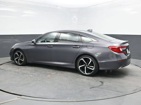 Used 2018 Honda Accord Sport image 4