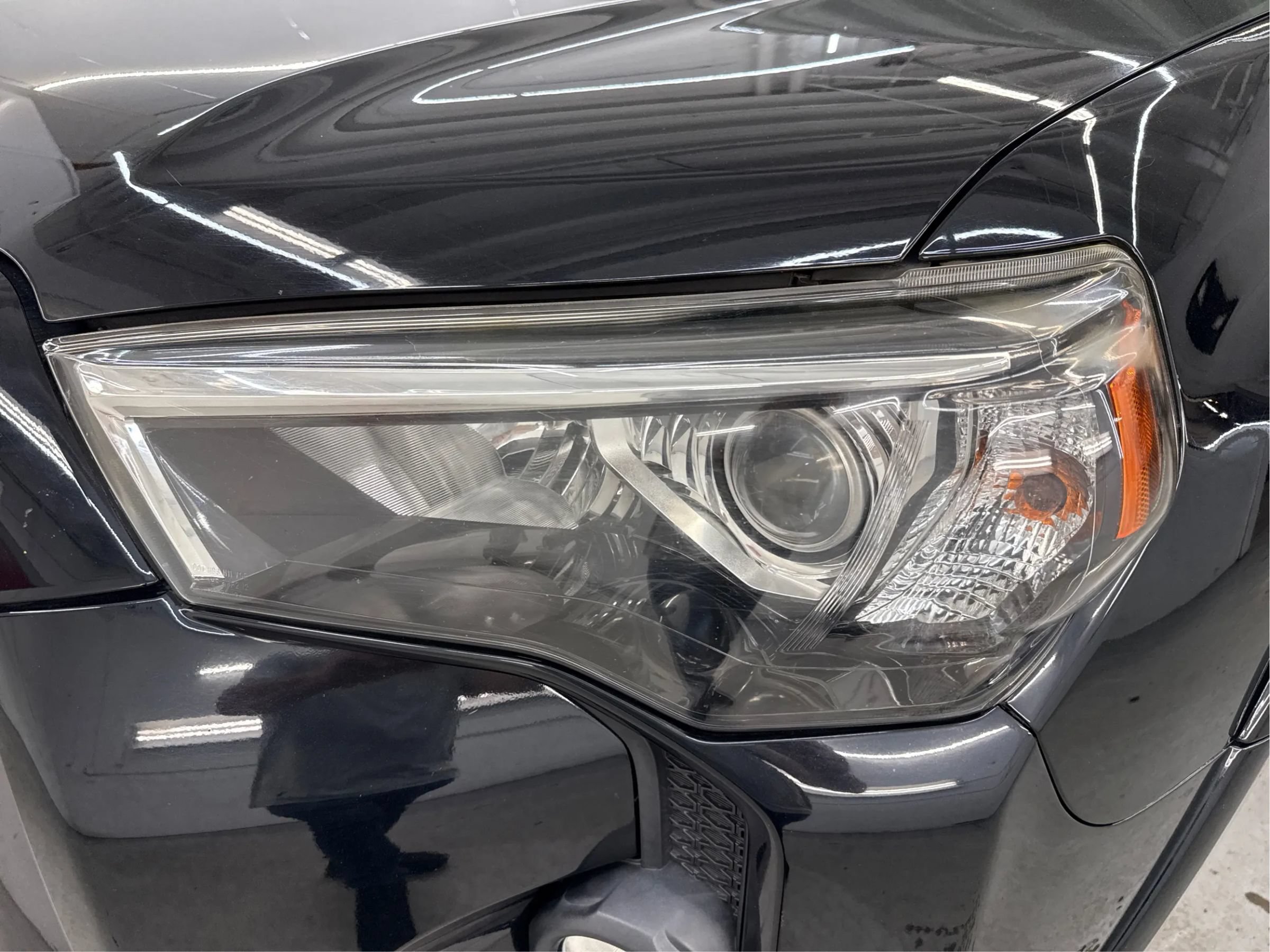 Used 2017 Toyota 4Runner SR5 AWD/4WD image 31