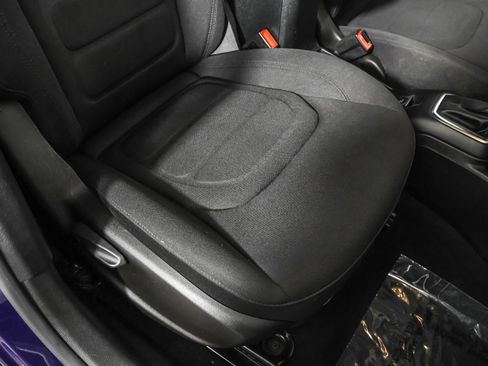 Used 2018 Jeep Renegade Latitude w/ Safety & Security Group AWD/4WD image 45
