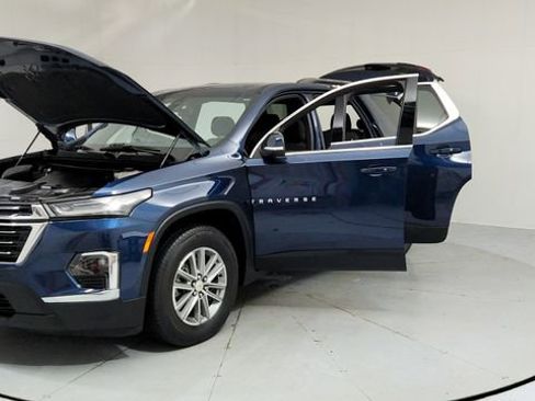 Certified 2023 Chevrolet Traverse LT image 9