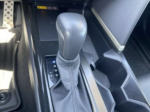 Used 2025 Toyota Camry SE FWD image 15