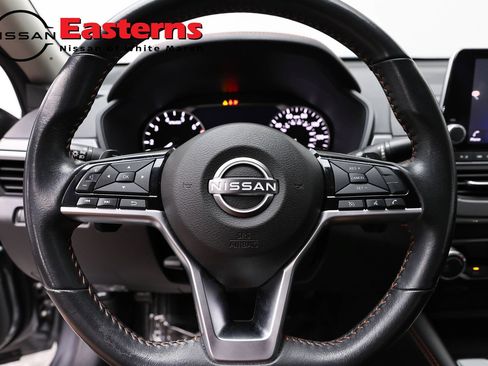 Used 2024 Nissan Altima 2.5 SR FWD image 10