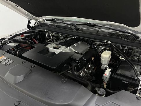 Used 2017 Cadillac Escalade ESV Luxury image 30