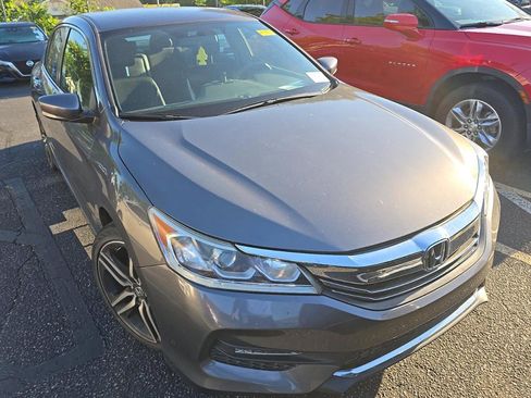 Used 2017 Honda Accord Sport image 6