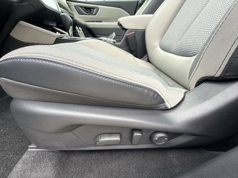 Used 2026 Subaru Forester Premium AWD/4WD image 12