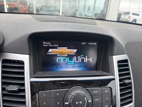 Used 2015 Chevrolet Cruze LT image 14