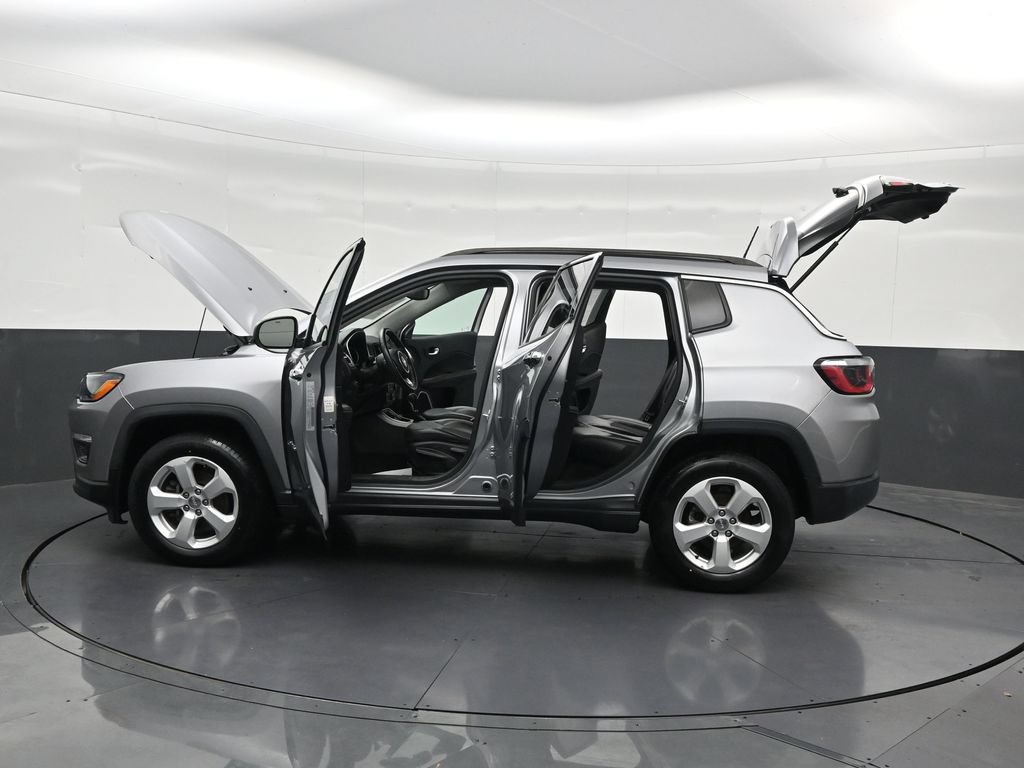 Used 2019 Jeep Compass Latitude AWD/4WD image 33