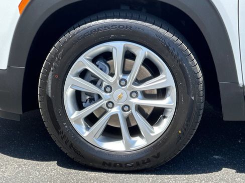 Certified 2025 Chevrolet TrailBlazer LS FWD image 26