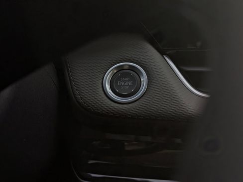 New 2026 Chevrolet Equinox LT w/ Convenience Package II image 21