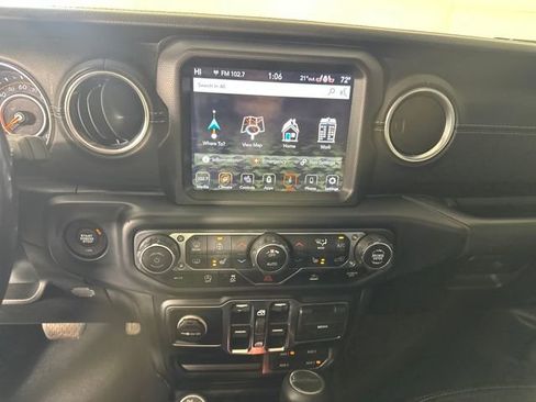 Used 2020 Jeep Gladiator Overland image 23