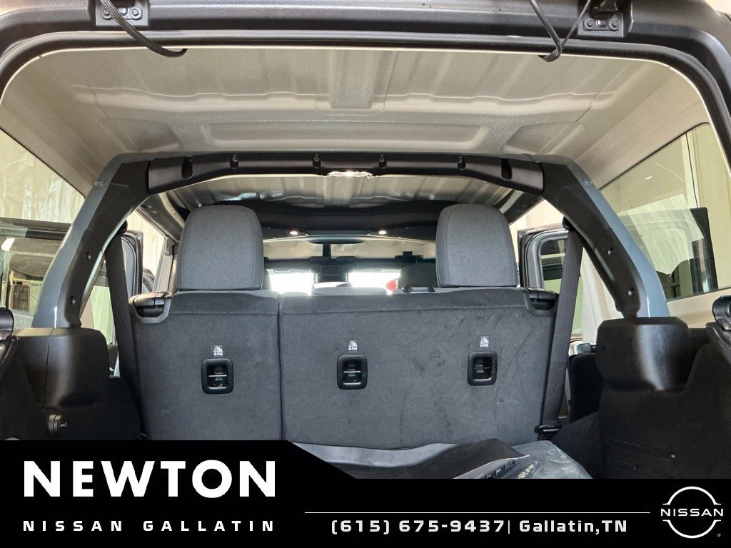 Used 2024 Jeep Wrangler Unlimited Rubicon AWD/4WD image 28