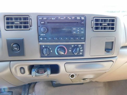Used 2002 Ford F350 Lariat image 9