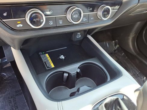 Used 2024 Honda HR-V EX-L image 21