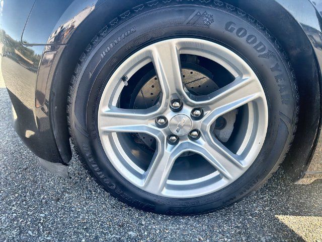 Used 2019 Chevrolet Camaro LT RWD image 34