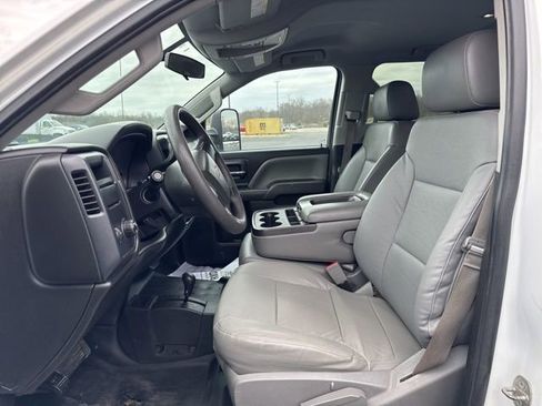 Used 2015 Chevrolet Silverado 2500 W/T w/ Snow Plow Prep Package image 8