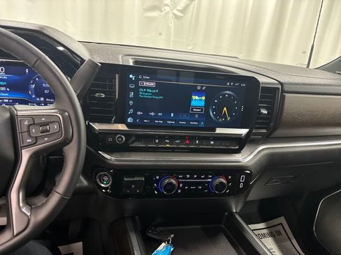 Certified 2025 Chevrolet Silverado 3500 High Country image 17