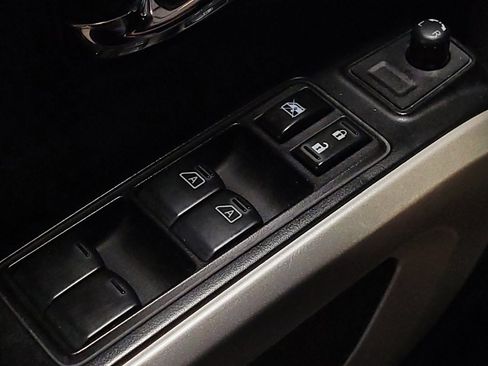 Used 2019 Nissan Titan SV RWD image 27