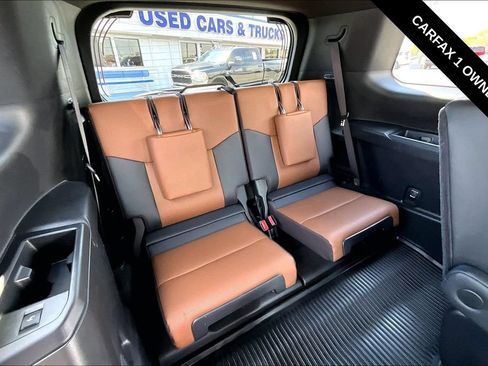 Used 2024 Lexus GX 550 w/ Cold Area Package AWD/4WD image 25