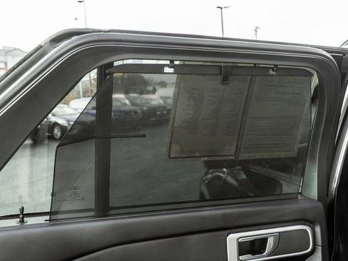 Used 2022 Ford Explorer ST w/ ST Street Pack image 40