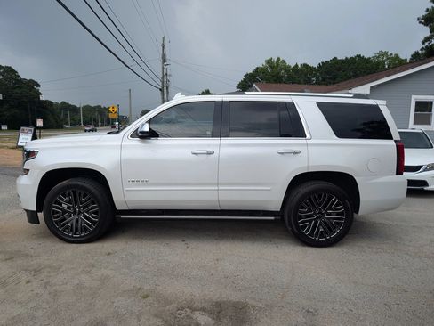 Used 2019 Chevrolet Tahoe Premier w/ Premier Plus Edition RWD image 3