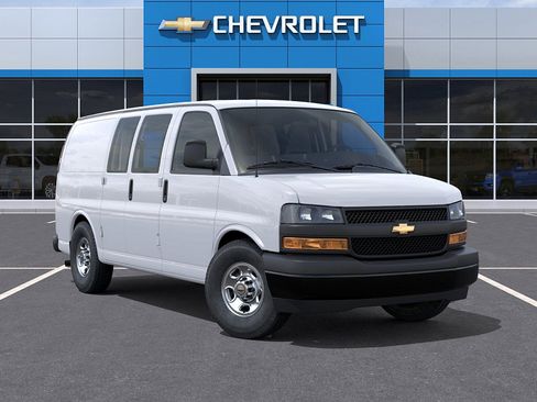 New 2026 Chevrolet Express 2500 w/ Driver Convenience Package RWD image 7