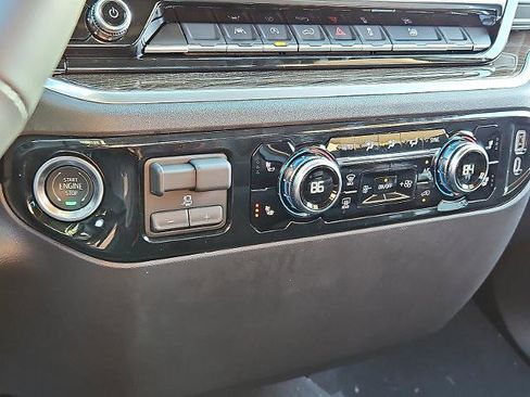 New 2026 GMC Sierra 1500 Elevation image 13