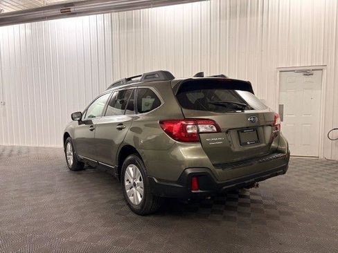 Used 2018 Subaru Outback 2.5i Premium AWD/4WD image 3