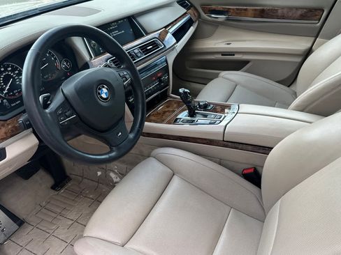 Used 2013 BMW 750Li image 11