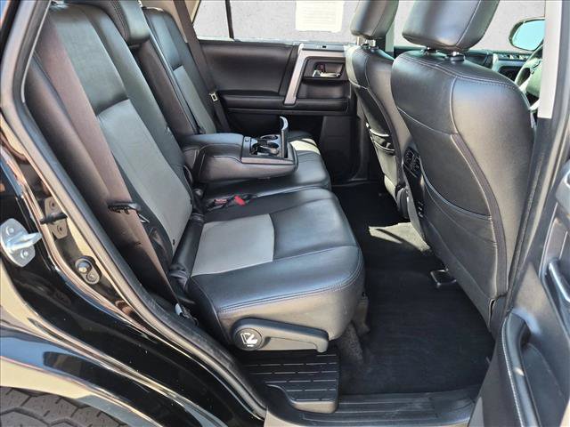Used 2014 Toyota 4Runner SR5 AWD/4WD image 19
