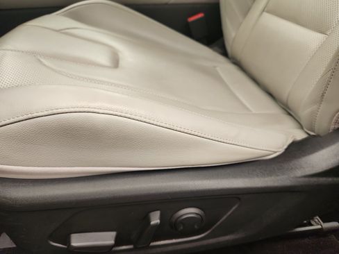 Certified 2023 Hyundai Elantra Limited w/ Cargo Package FWD image 24