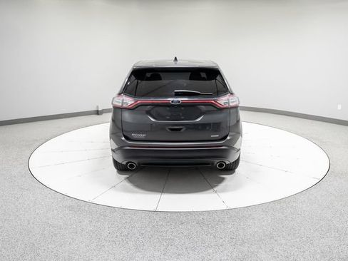 Used 2018 Ford Edge SE FWD image 27