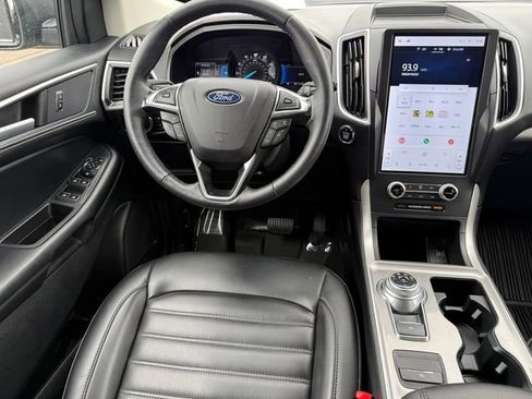 Certified 2024 Ford Edge SEL w/ Convenience Package AWD/4WD image 8